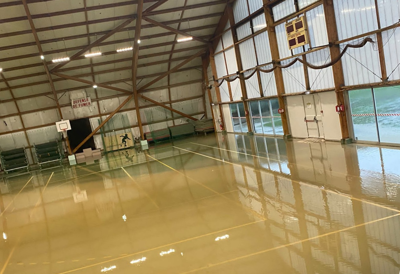 Le gymnase de Camaret-sur-Aigues inondé ce mercredi 9 novembre