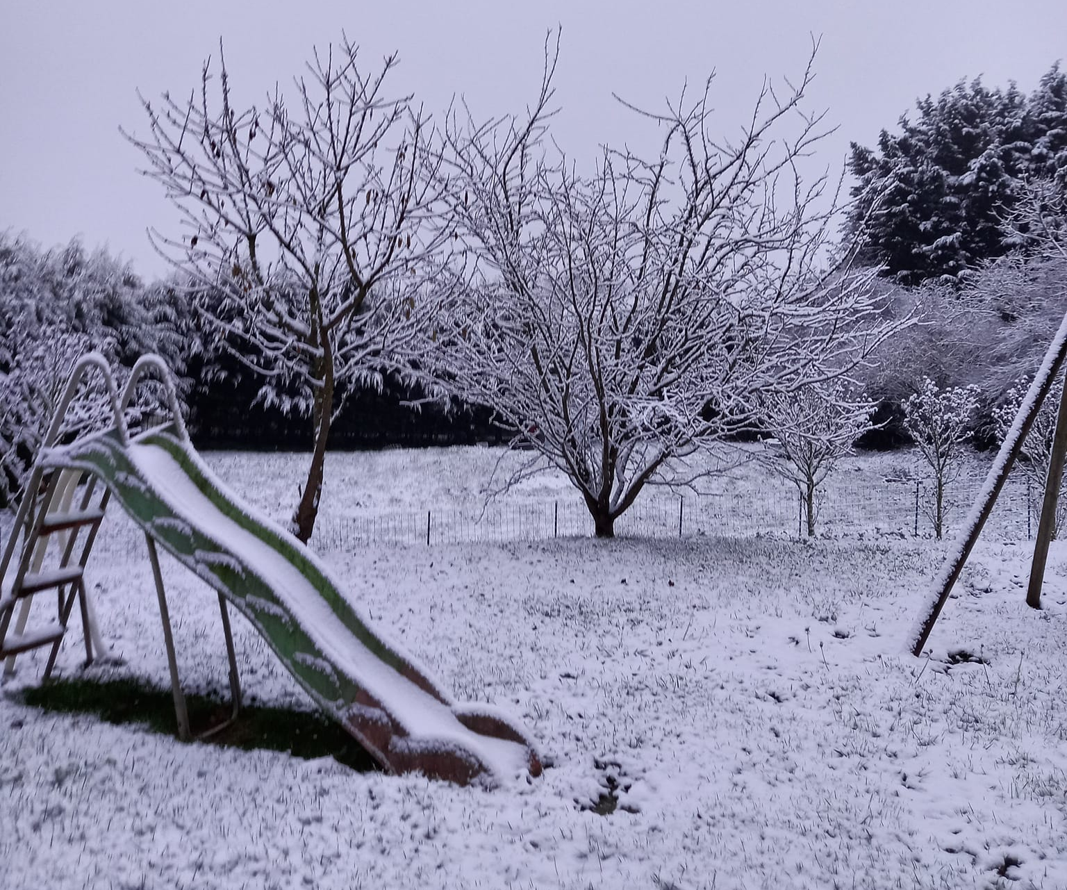 Neige à Aibes (59) ce matin du lundi 5 décembre 2022