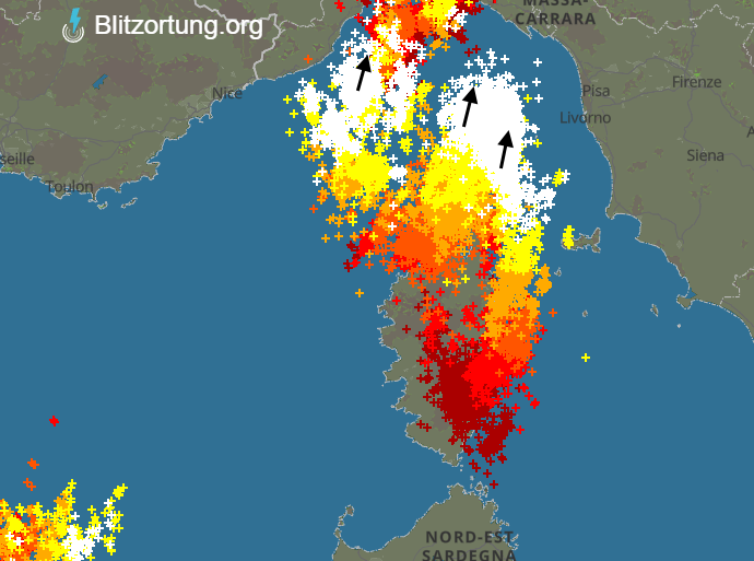 Activité foudre en Corse en fin de soirée du dimanche 27 août 2023