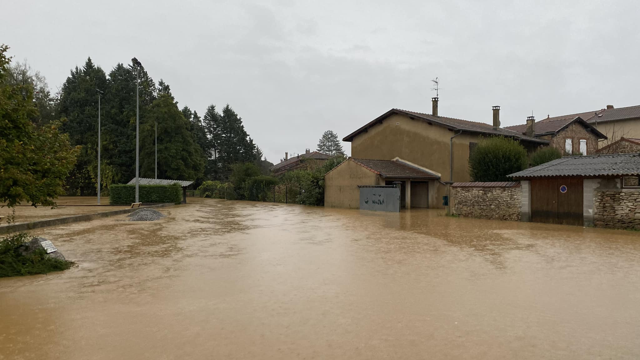 Inondations à Saint-Barthélémy-de-Vals (26) ce vendredi 20 octobre 2023