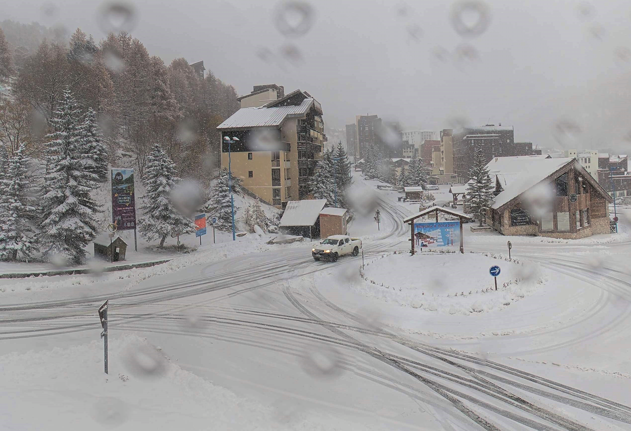 20 cm de neige à Isola 2000 ce mardi 12 novembre 2024