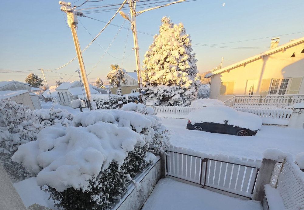 Près de 30 cm de neige à Saintes (17) ce mardi 6 janvier 2026